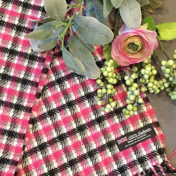Made in Scotland Accessories - 💯 % Cashmere Scarf🧣 Made In Scotland Plaid
